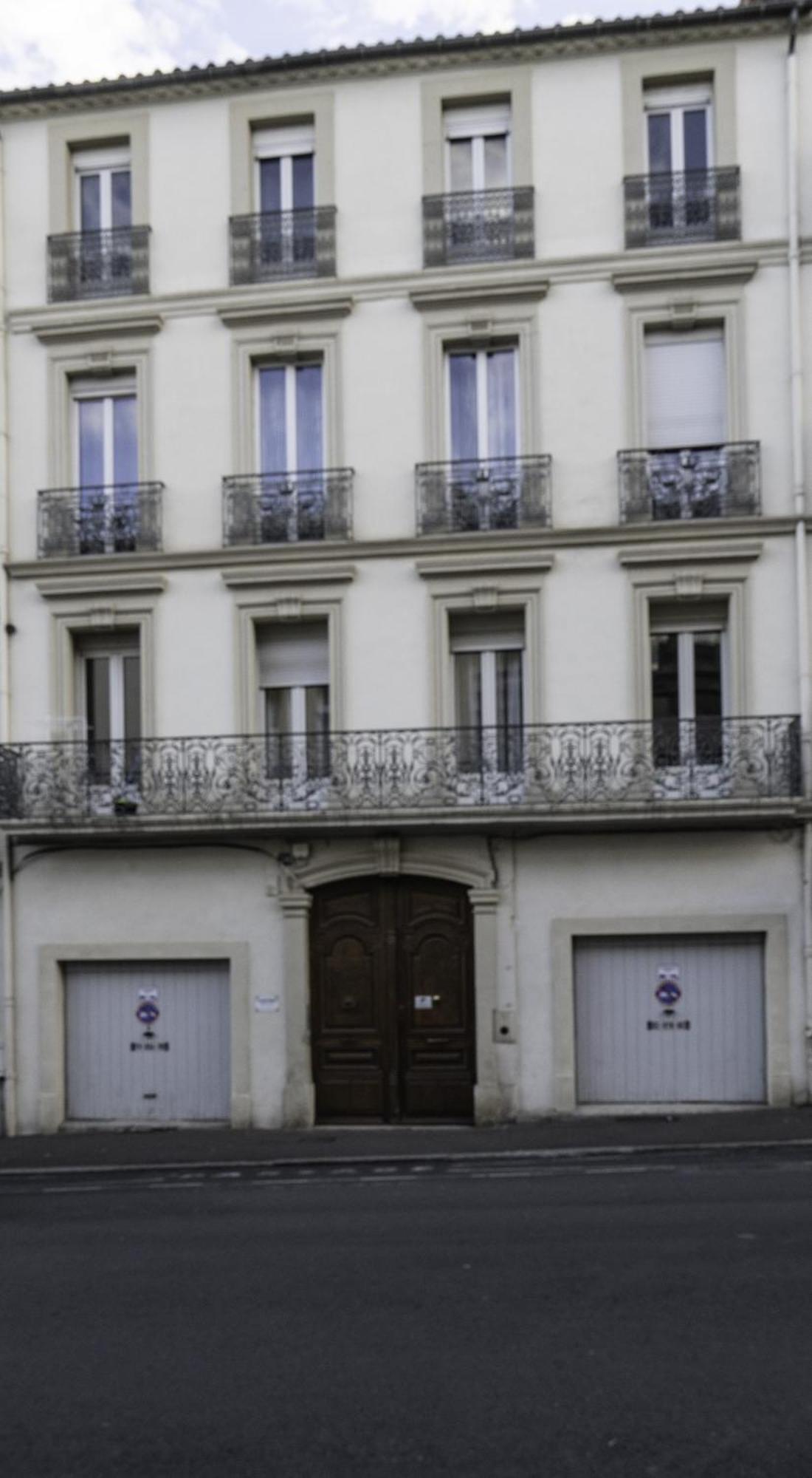 Saëns 7-T2 avec garage privé optionnel-Centre historique et plages à 16km ! Béziers Extérieur photo